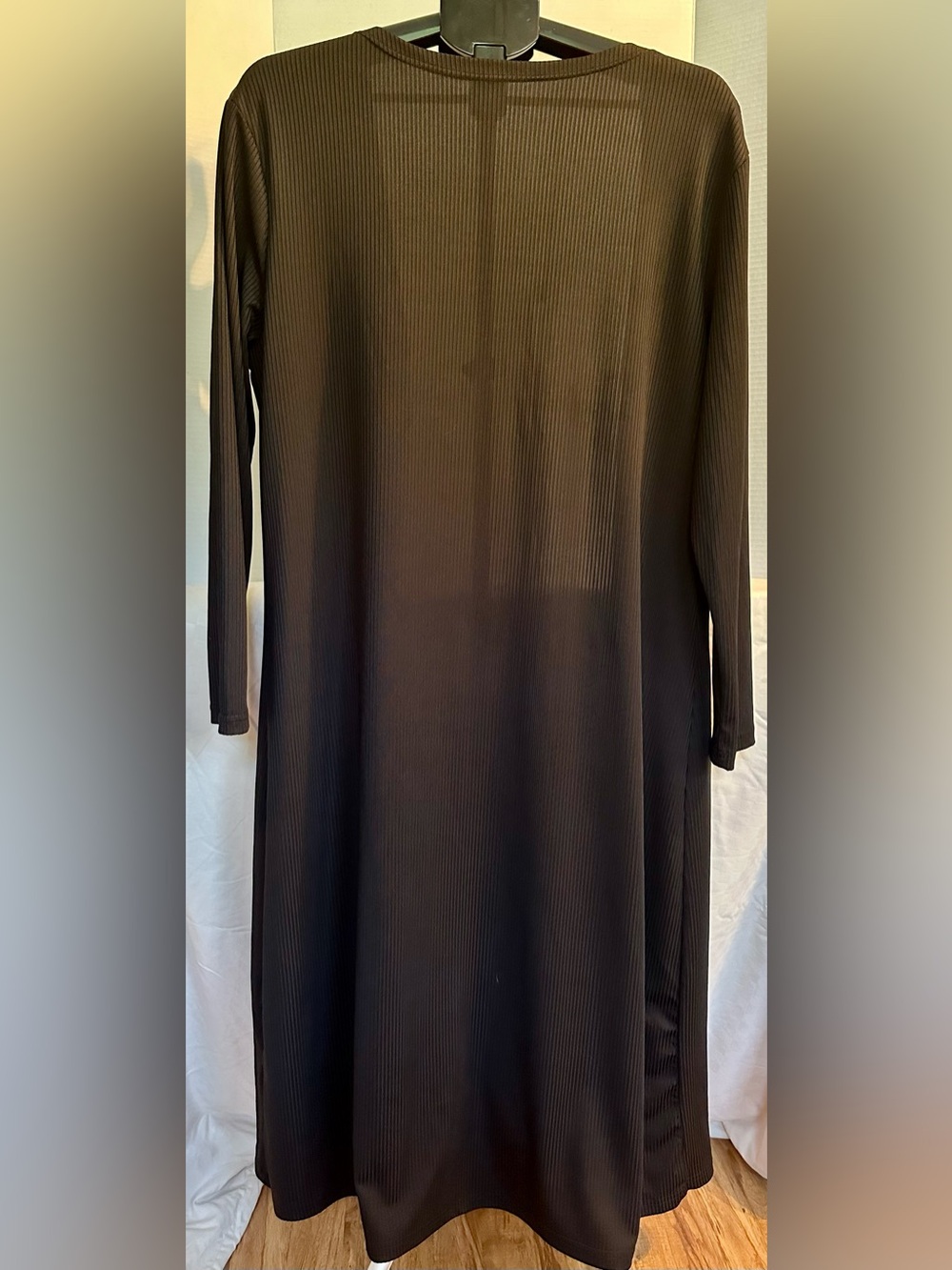 Long Open-Front Ribbed Black Robe with Front Pockets - Picture 3 of 3